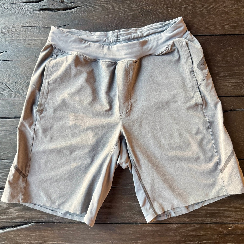 Lululemon Mens Assert Short 9" S Slate Silver Spoon Gym Running Training Stretch